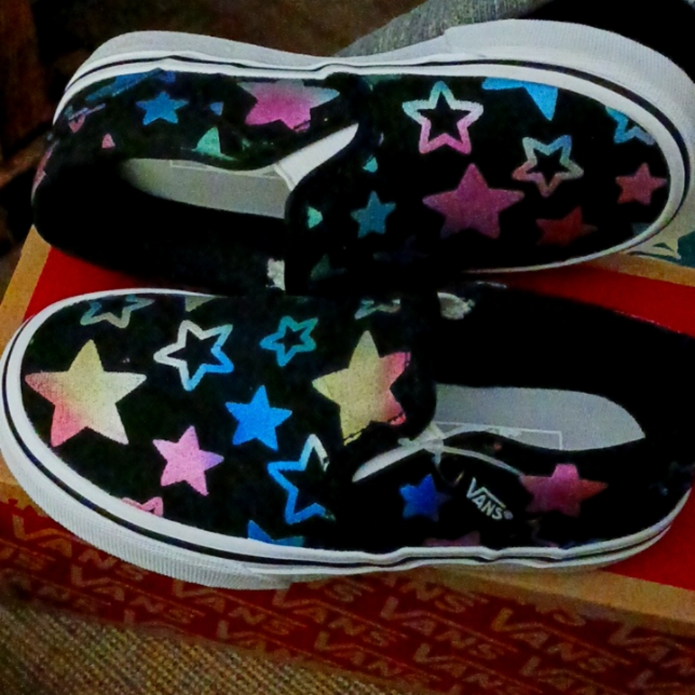 Youth size 11 brand new in box never worn